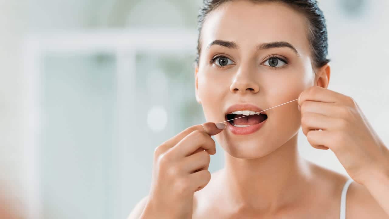 The Link Between Poor Flossing and Gum Disease Abingdon